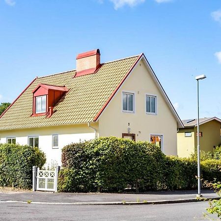 Egen Ovanvaning I Charmig Villa Naera Havet Ystad Bagian luar foto